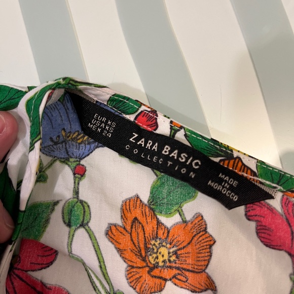 Zara Basics Floral Print Crop Poof Sleeve Bow Back Blouse. Size Small. - Picture 2 of 10
